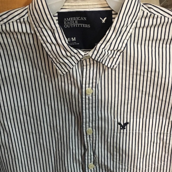 Two men’s button up shirts - Picture 5 of 5